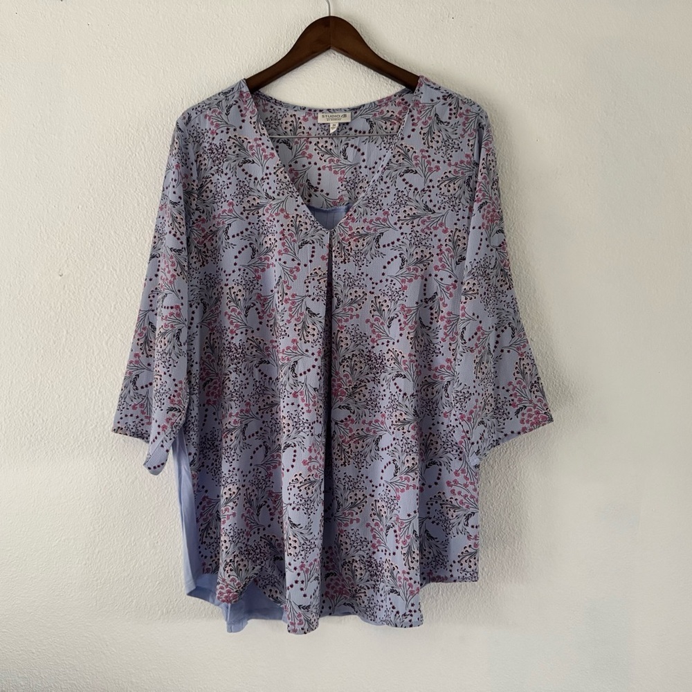 Pleat Front Ditsy Floral Blouse V Neck 3/4 Sleeve 2X Studio B Bobeau - Picture 10 of 10